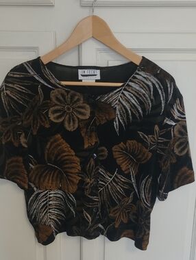 Vintage Enfocus Studio Floral Button-Front Crop Top with Brown Botanical Print